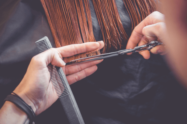 Regularne strzyżenie włosów wpływa na porost włosów, strzyżenie sprawia, ze włosy rosną szybciej